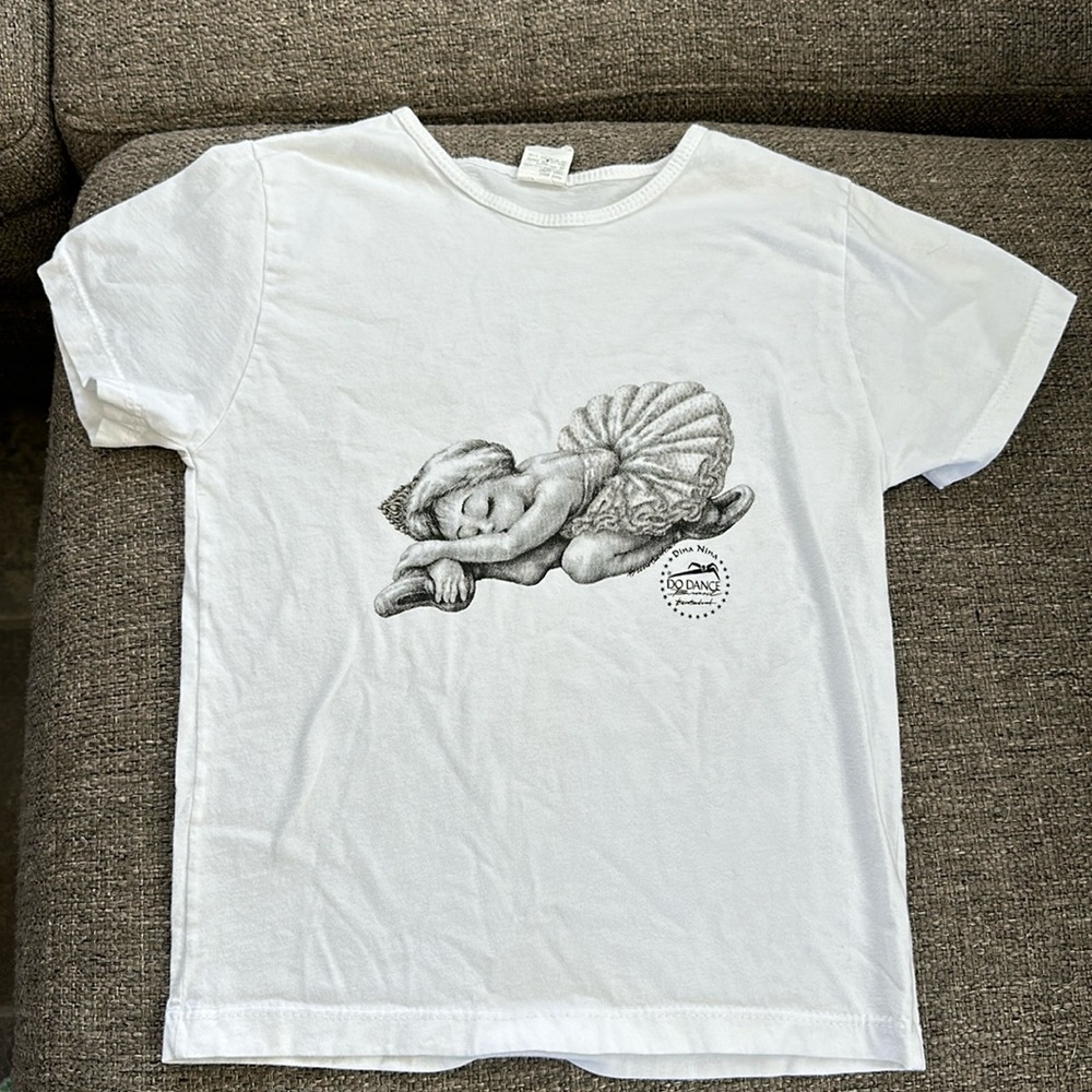 DD Dance White Ballerina Graphic T-Shirt Short Sleeve Girls Vintage Style Cotton